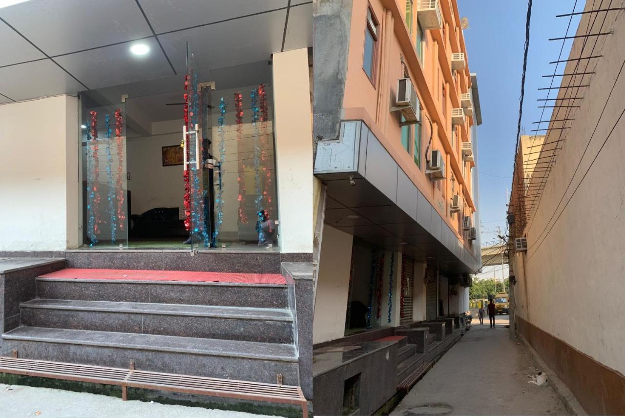 Hotel Noida Continental Bagian luar foto