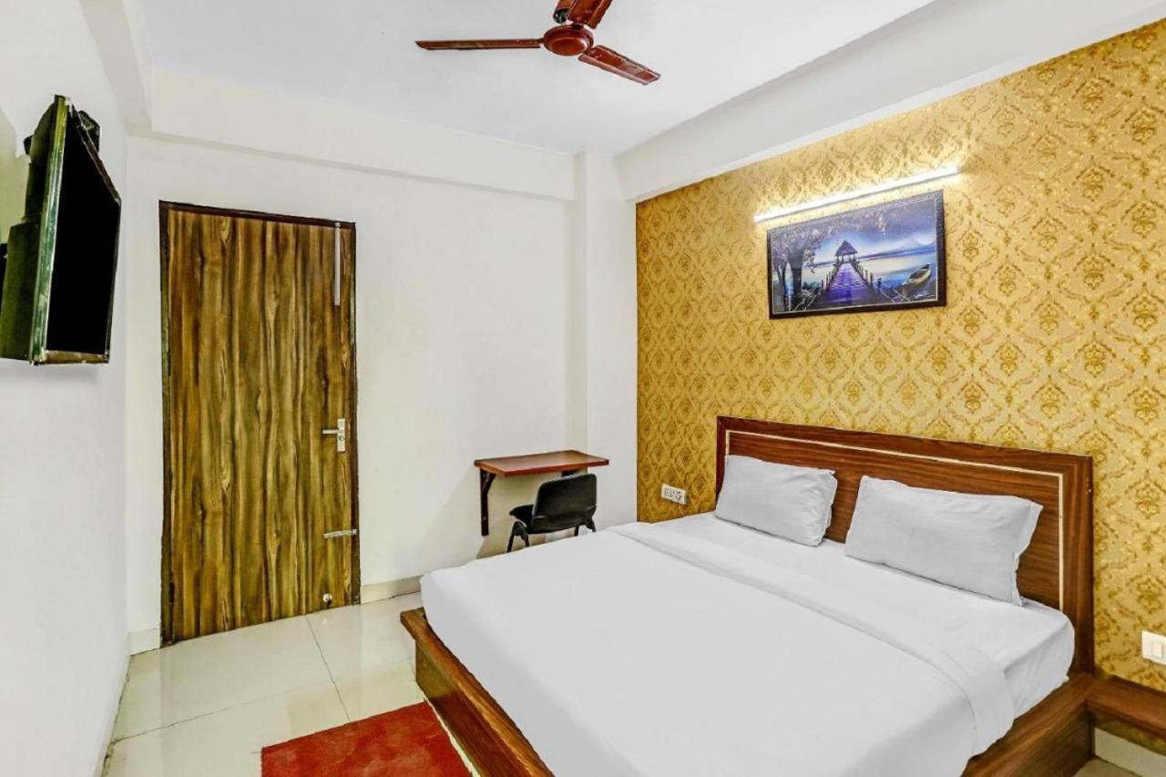 Hotel Noida Continental Bagian luar foto